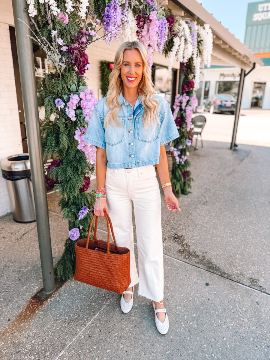 This is the perfect spring cream jeans outfit. A great double denim pairing!