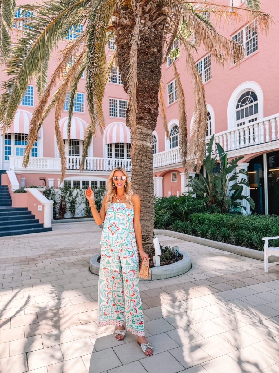 I am obsessed with this matching pant set! Perfect for a summer vacation!