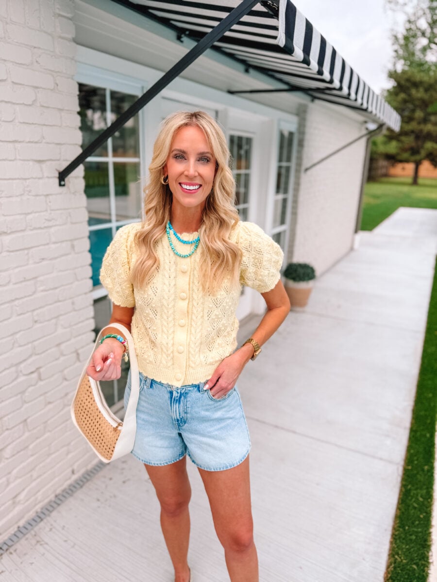Y'all I have found us the shorts of summer!! These Levi's cinch waist shorts are IT!! They are so flattering. The perfect color, length, and everything.