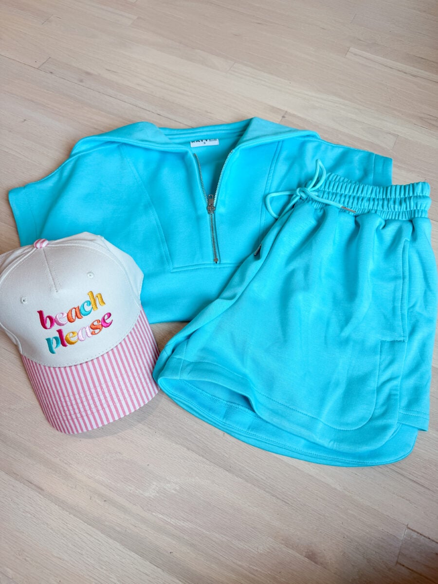 Looking for girly gift ideas?! Katydid online boutique has you covered with cute trucker hats, lounge sets, and matching pajama sets!